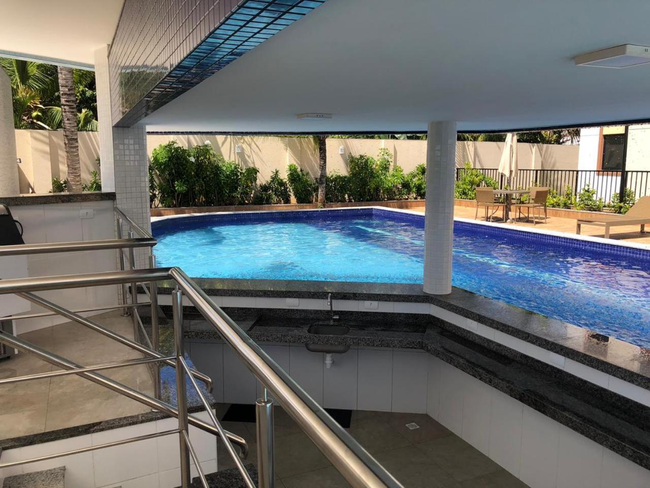 Em - Paraiso Dos Coqueiro * Guarajuba